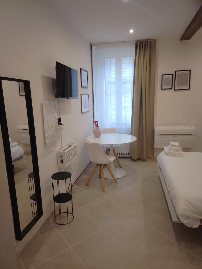 Guazzo Apartment - Self Check-In Parma Eksteriør billede